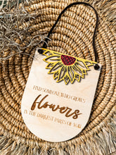 Load image into Gallery viewer, Sun &amp; It&#39;s Flowers Hanging Plaques